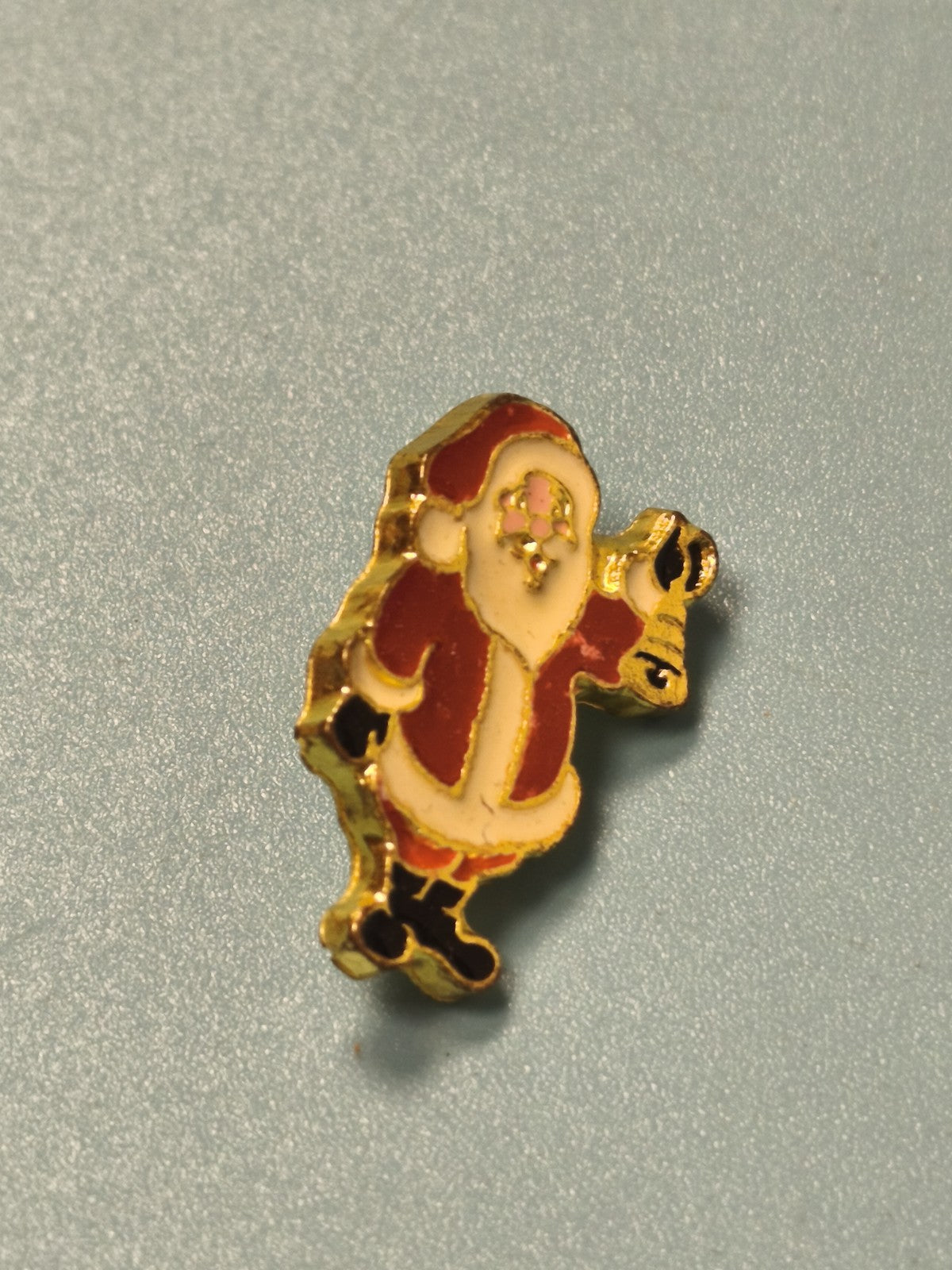 Vintage pin's Père Noël émaillé rouge doré, collection Noël, ancien badge