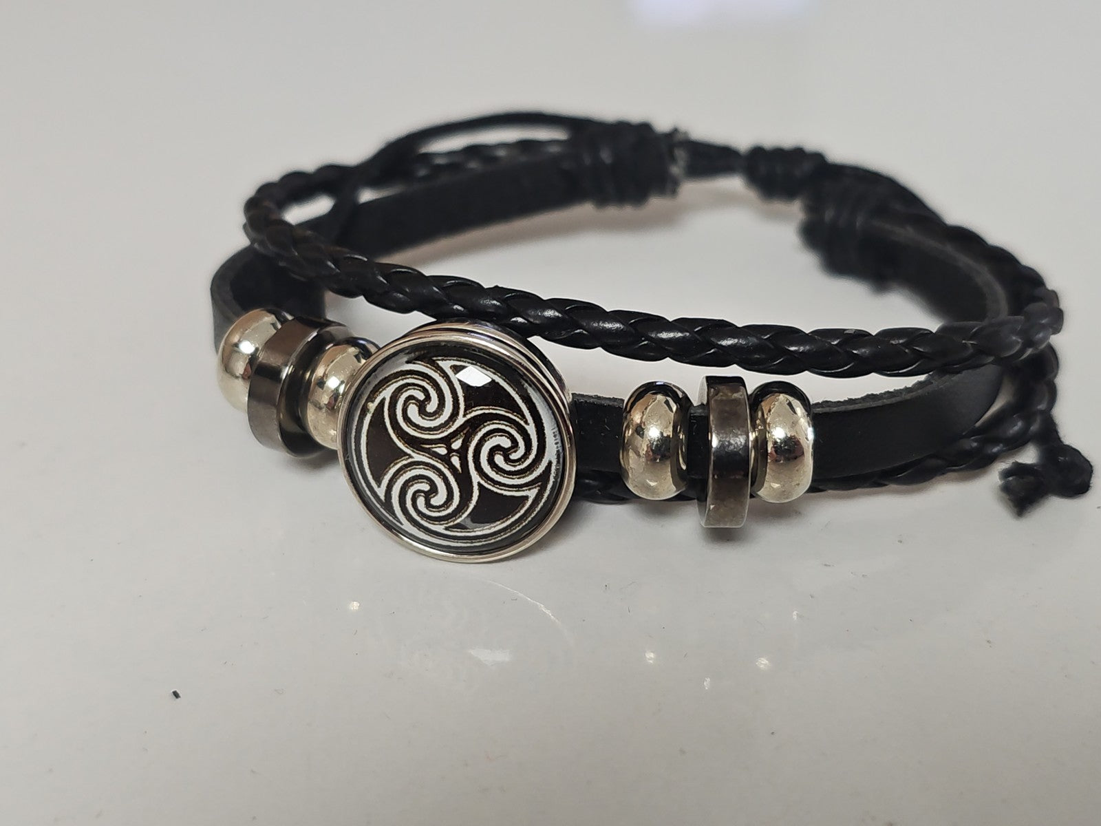 Bracelet fantaisie élégant bijou mode accessoire féminin occasion tendance discr