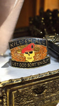 Pin's militaire béret rouge américain, insigne crâne ailé, Kill'em All