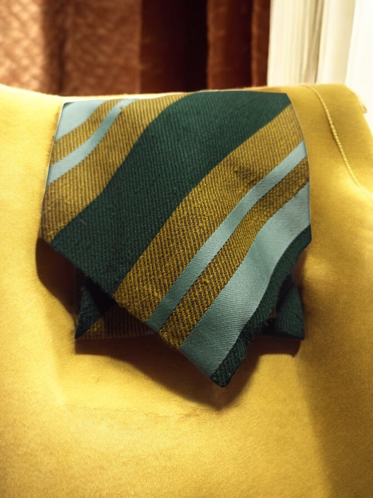 Cravate vintage Maicade rayée vert or bleu rétro élégant homme accessoire