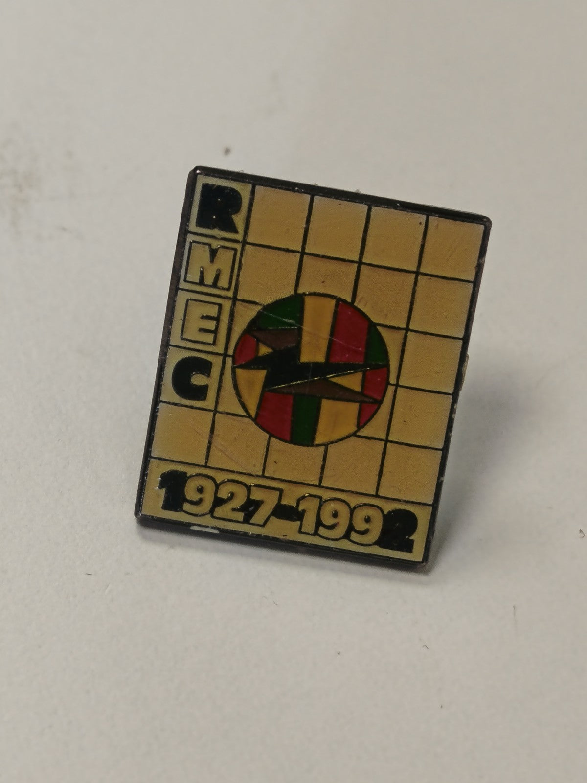 Pin's ancien RMEC rétro, badge vintage collection, broche publicitaire rare