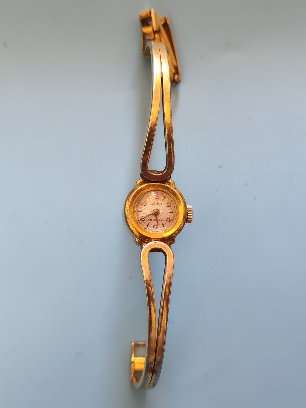 Montre ancienne femme Migwatch vintage non testée rétro collection montre-bracel