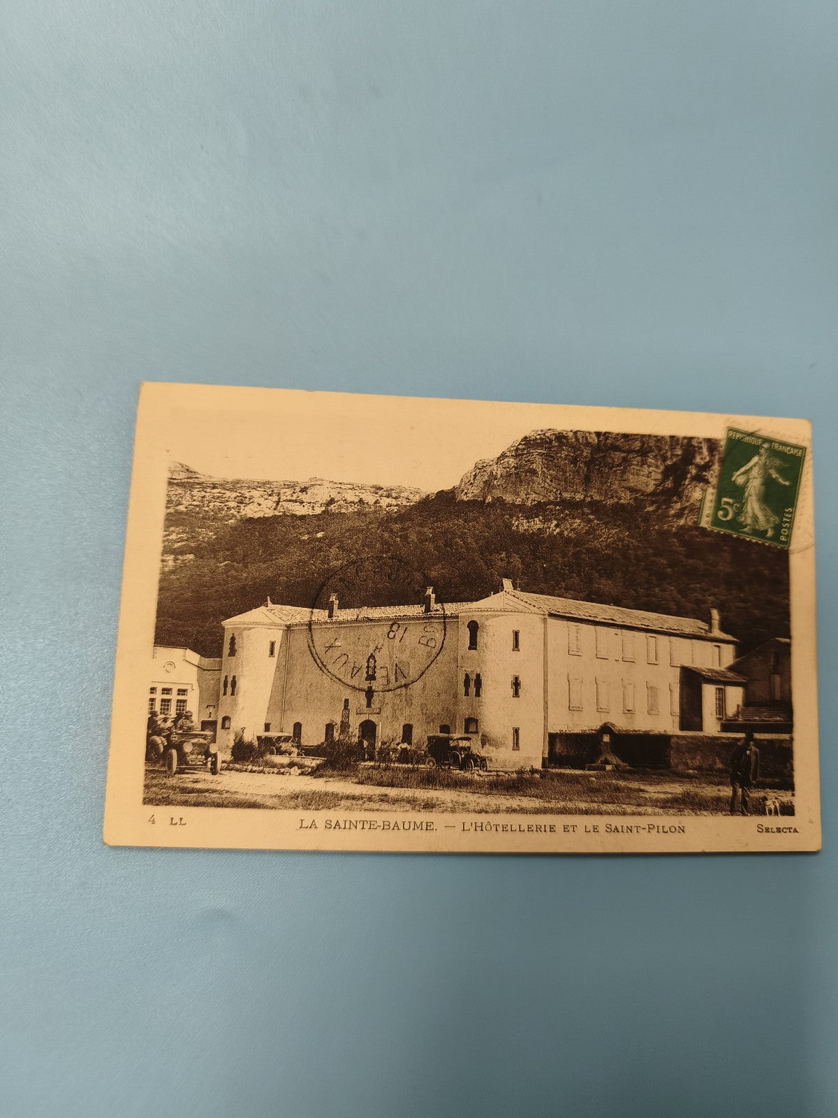 Ancienne carte postale animée La Sainte-Baume hôtelier, timbre 5c, vintage