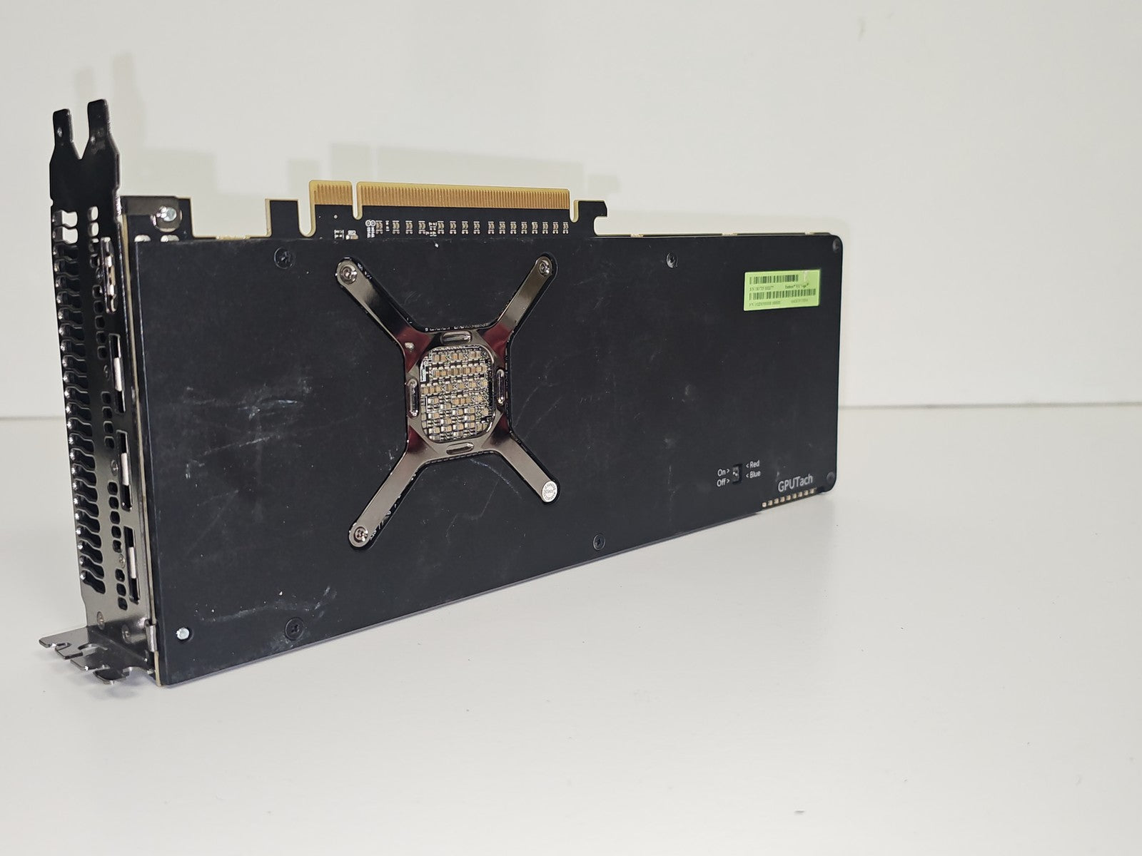 Carte Graphique Radeon RX Vega d'occasion non testée pour PC, vendue en l'état