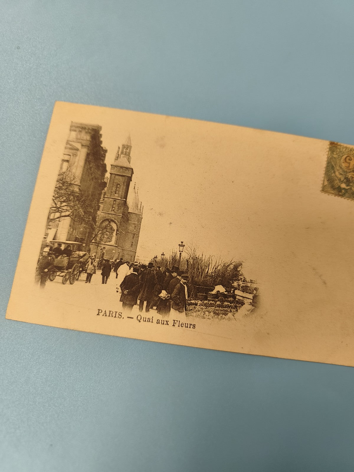 Carte postale ancienne Paris Quai aux Fleurs CPA vintage, fiacre, animation