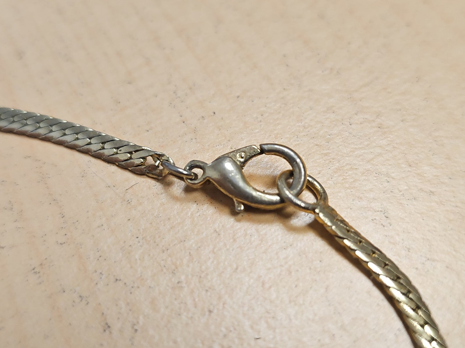 Collier ancien vintage, bijou rétro doré, accessoire mode collection occasion