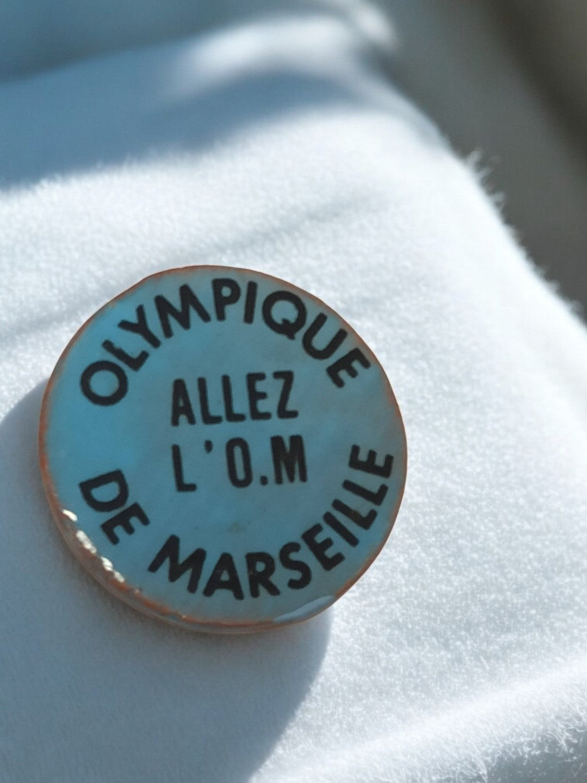 Pin's vintage Olympique de Marseille OM badge rond ancien supporteur foot
