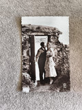 Carte photo humour mariage couple porte inscription CPA
