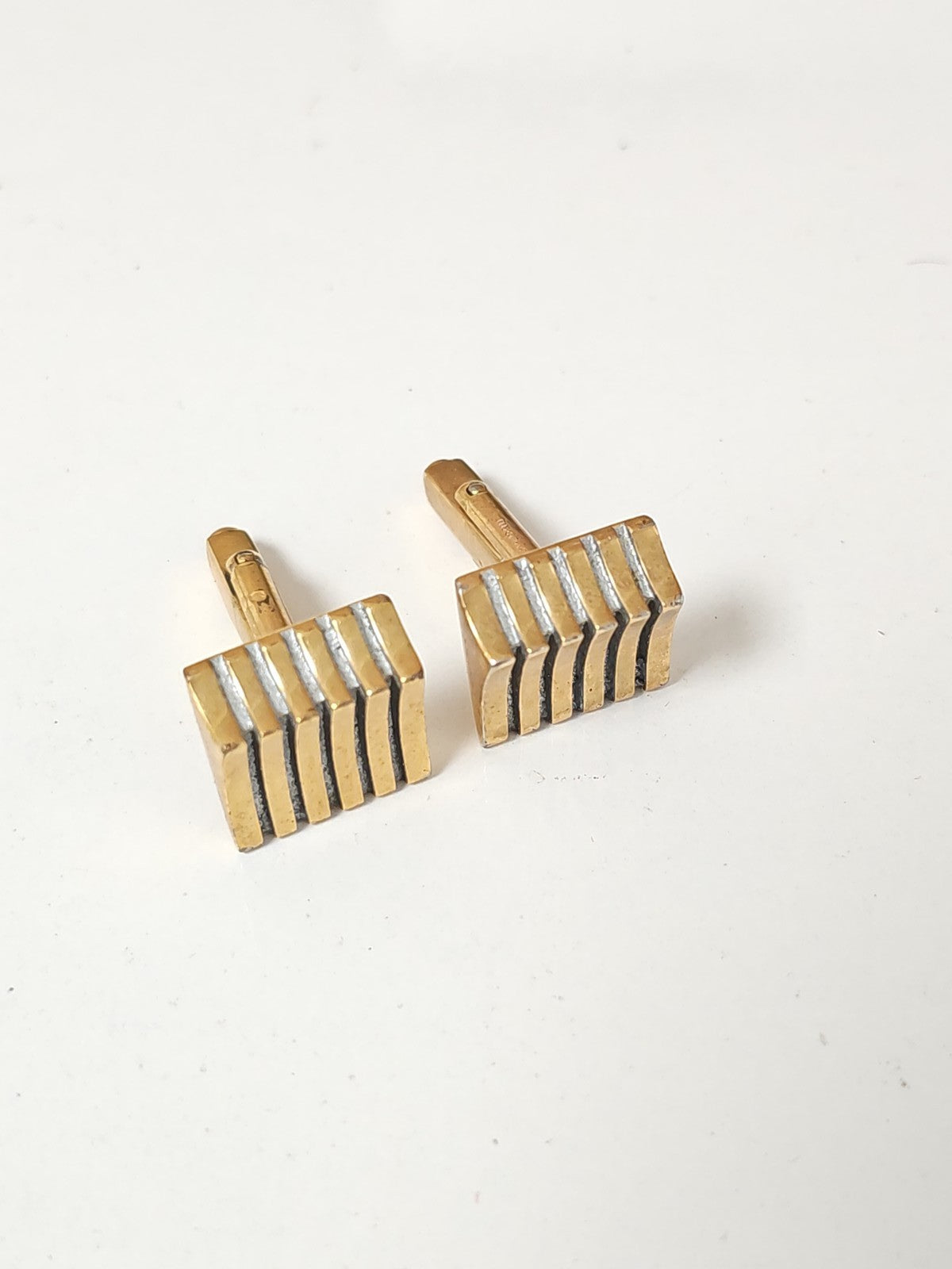 Paire de boutons de manchettes vintage ancien rétro plaqué or élégant collection