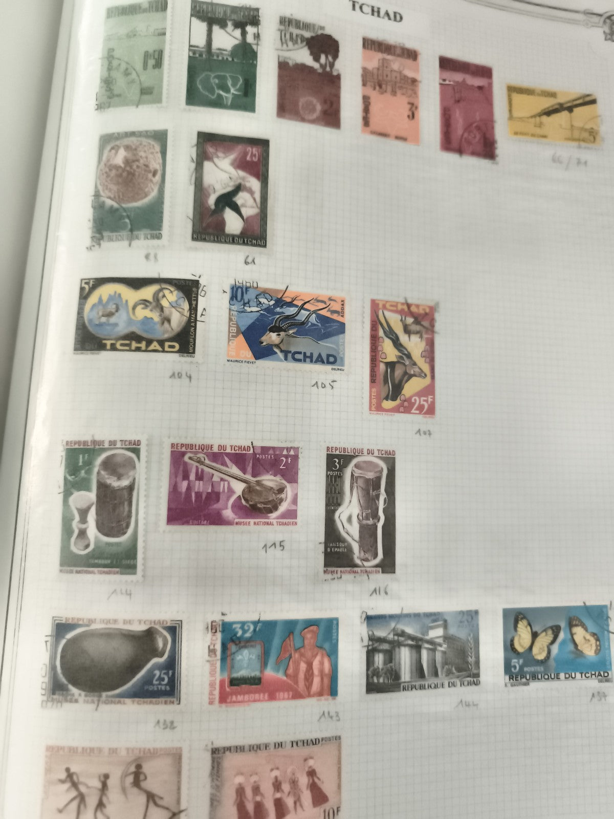 Timbres Tchad République du Tchad animaux instruments papillons thématique