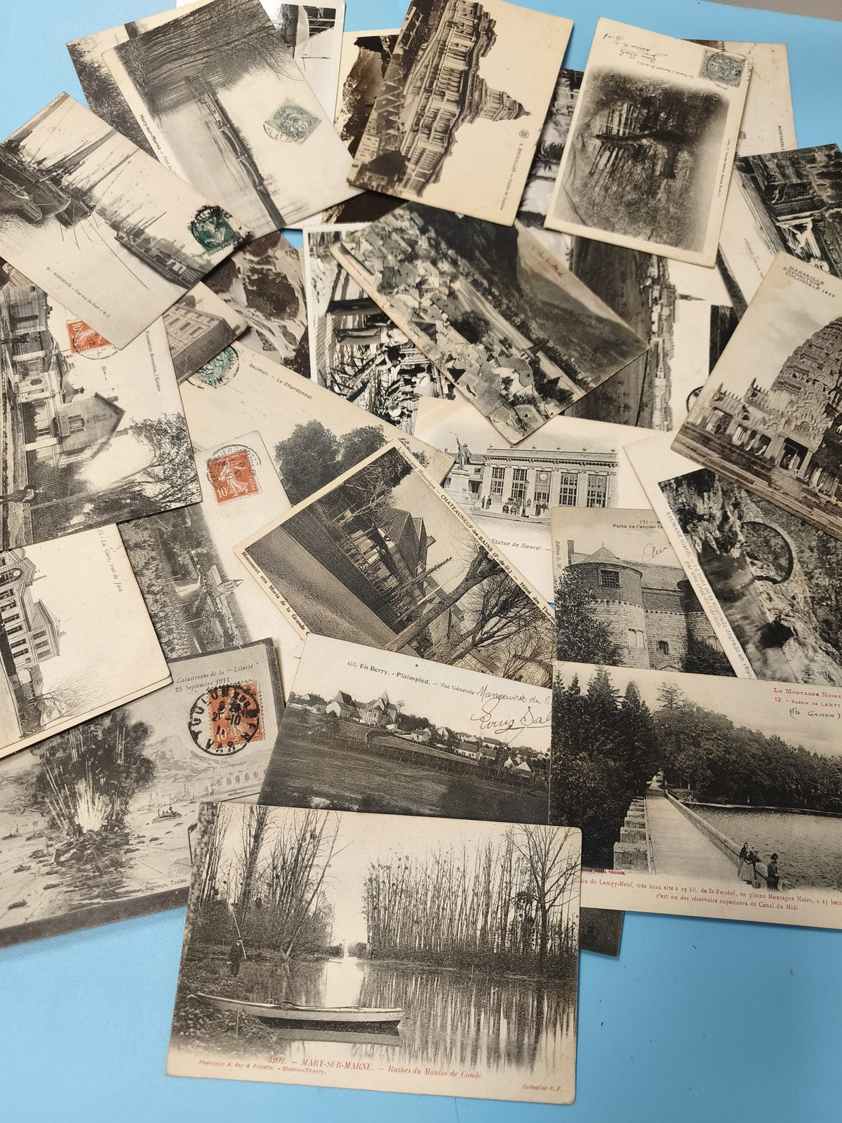 Lot cartes postales anciennes CPA noir et blanc divers lieux France collection