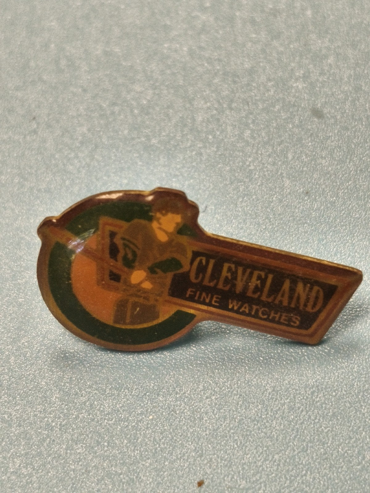 Vintage pin's Cleveland Fine Watches publicitaire ancien collection