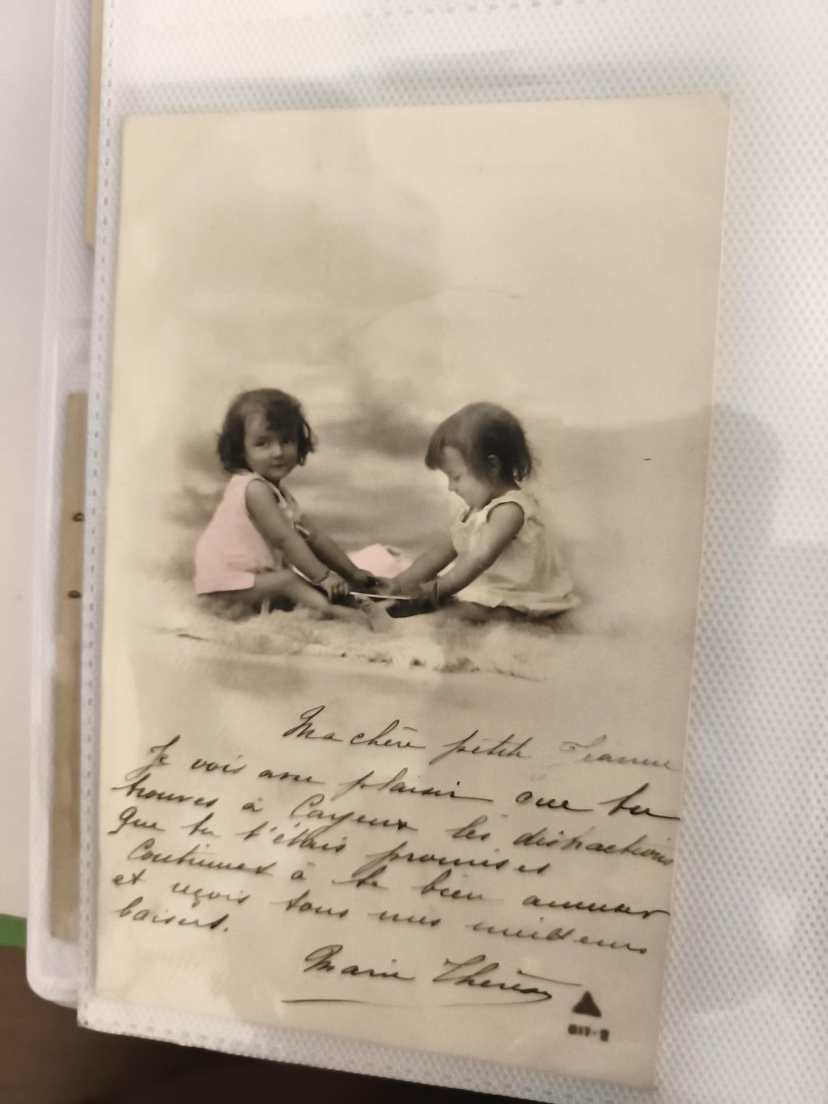Carte postale ancienne enfants colorisée écriture main vintage début XXe