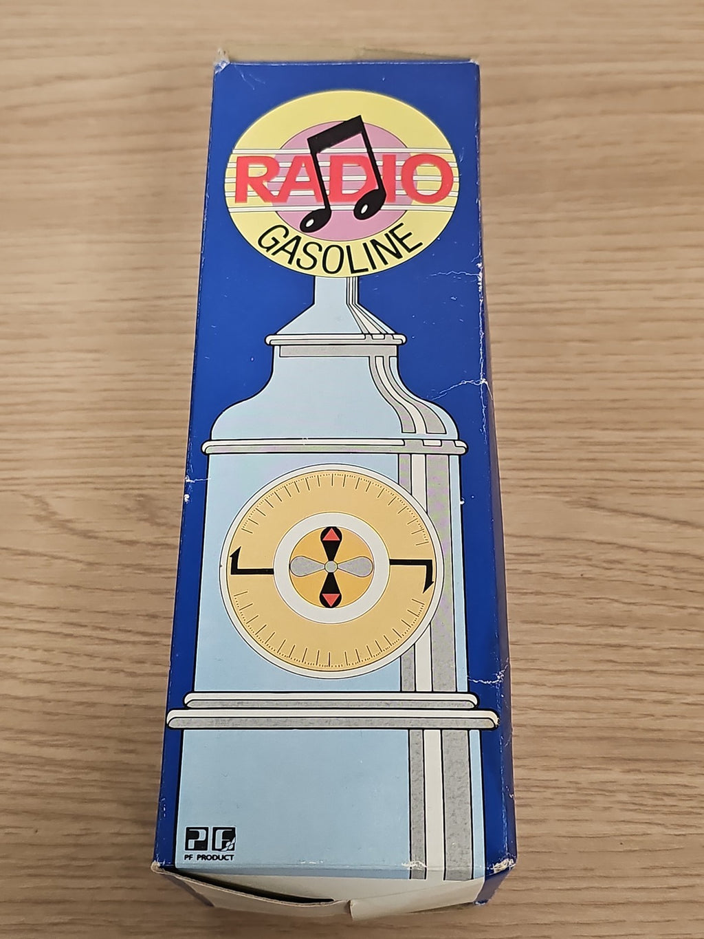 Radio vintage FM pompe à essence jaune style rétro années 80 Frontier