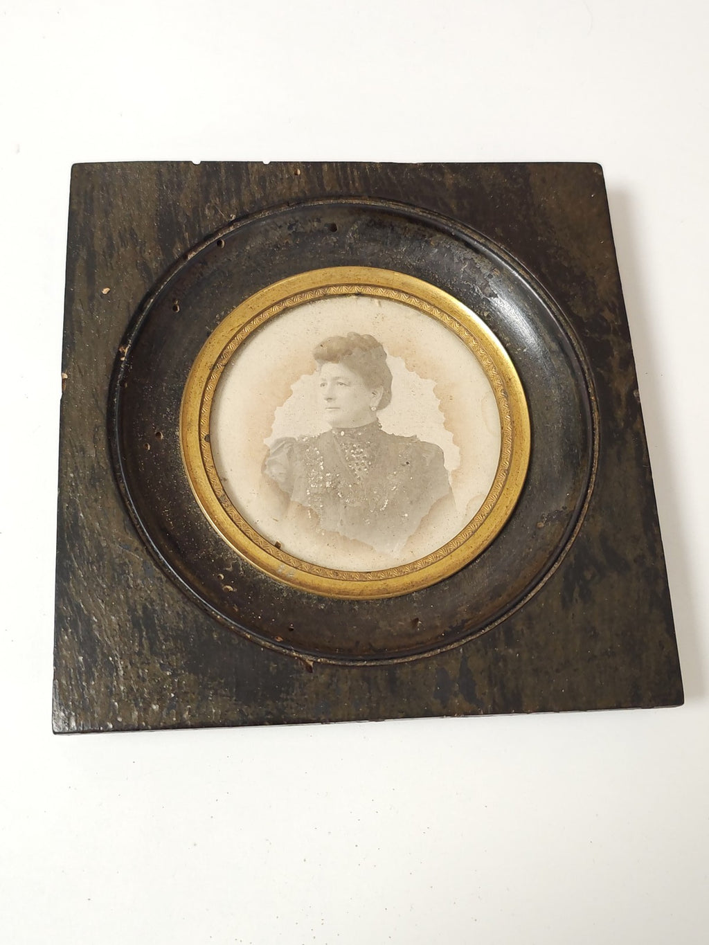 Antique vintage mortuary frame, retro funeral keepsake for collectors.
