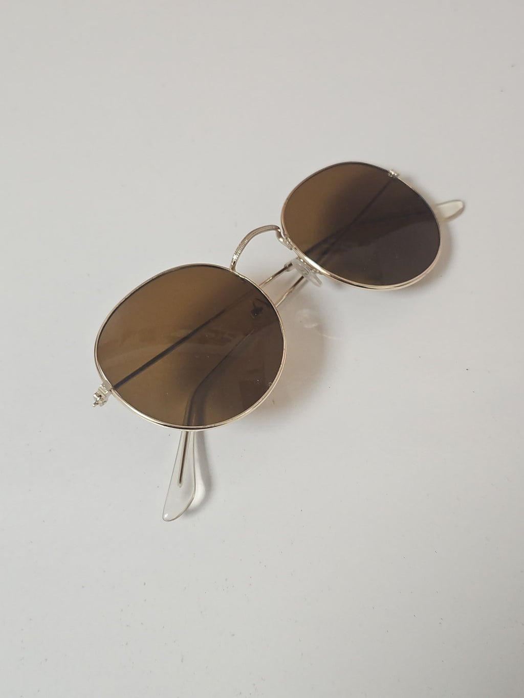 Paire de lunettes unisexe GÉNÉRIQUE ? monture classique pour usage quotidien
