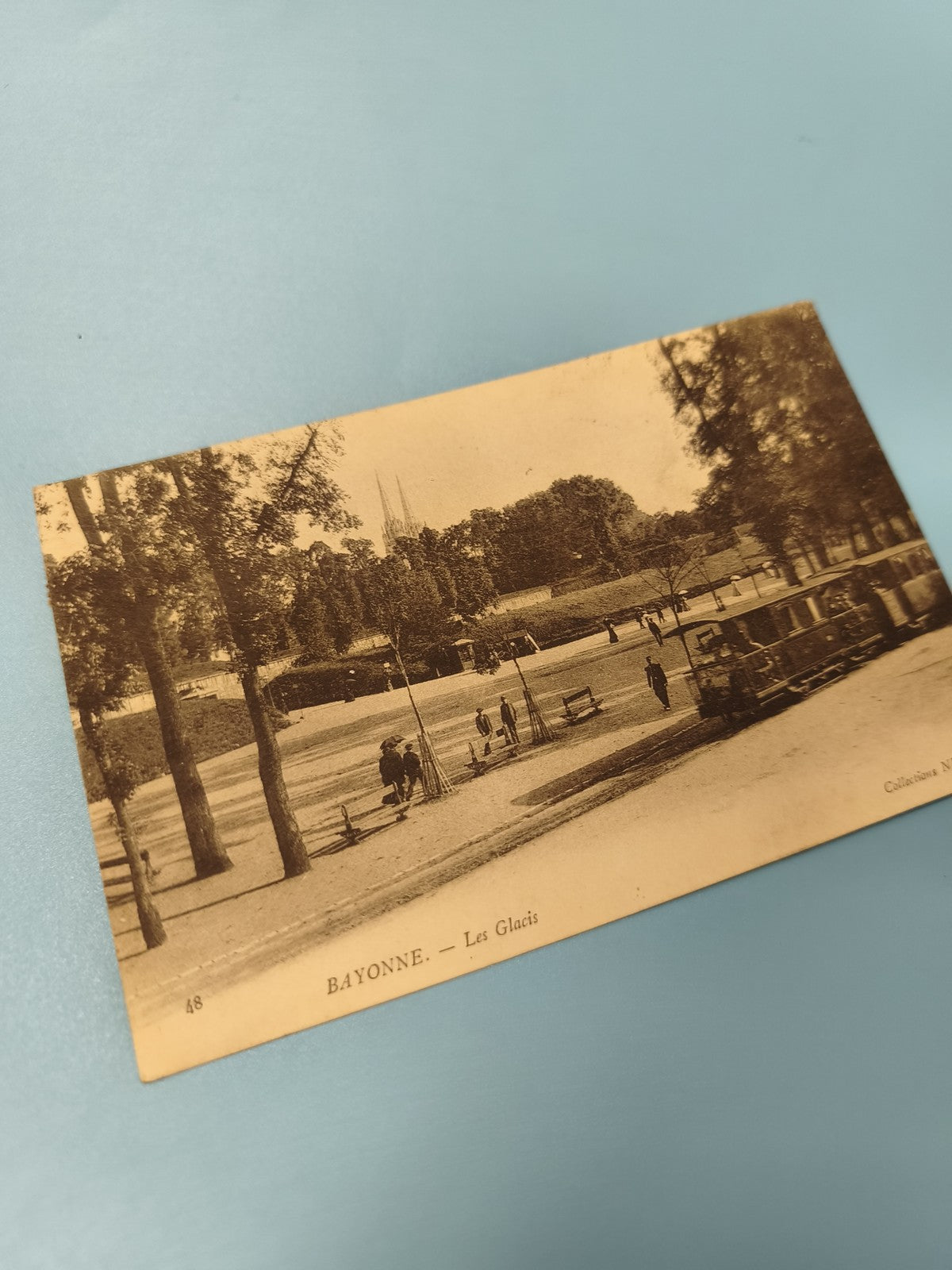 Carte postale ancienne Bayonne Les Glacis CPA vintage paysage France