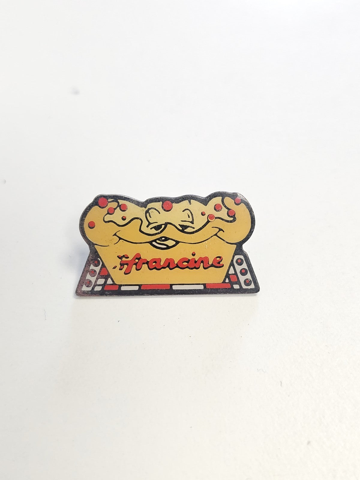 Pin's ancien Francine rétro vintage pour collectionneur, badge rare France