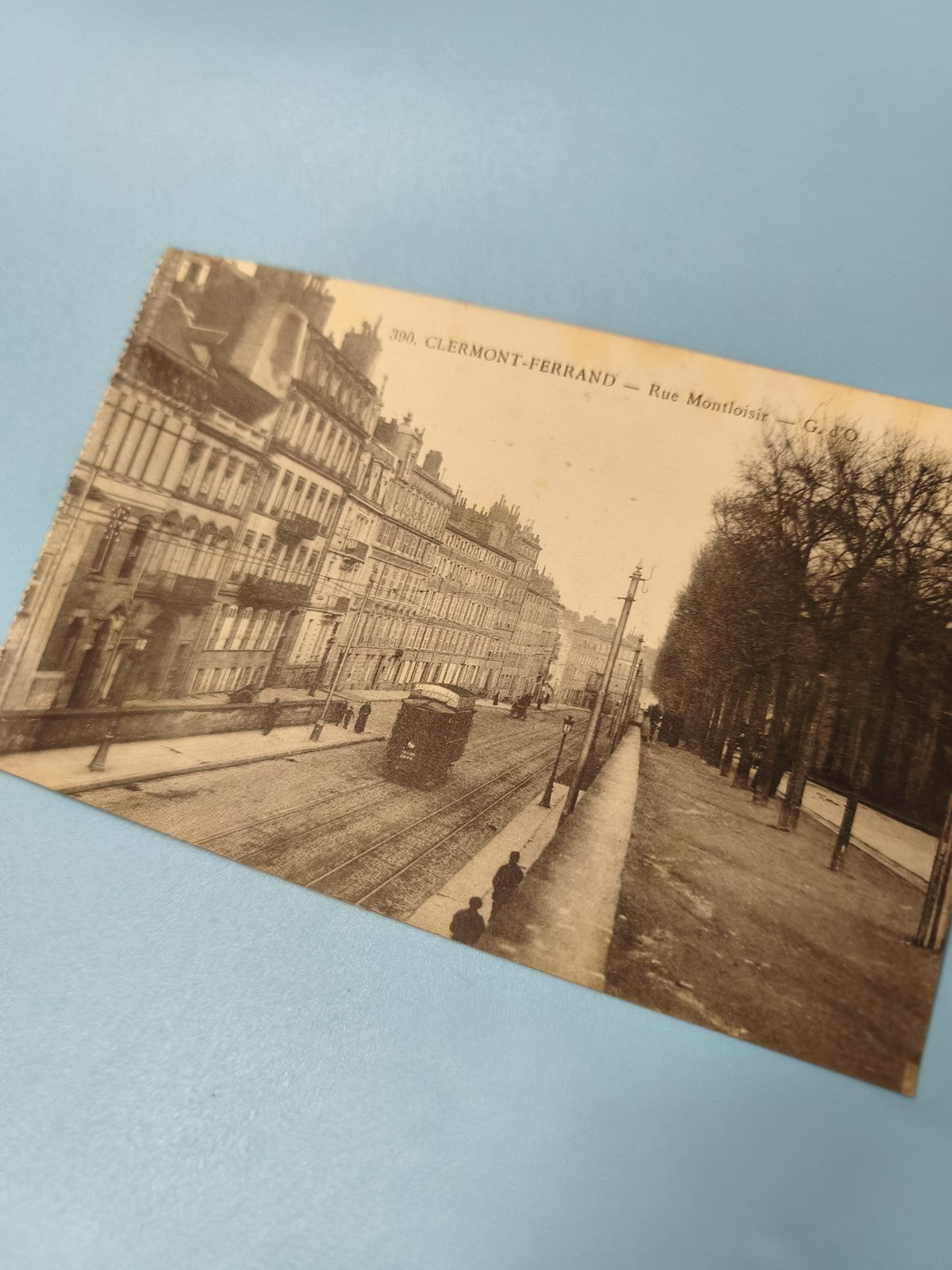 Carte postale ancienne Clermont-Ferrand Rue Montlosier tramway vintage CPA