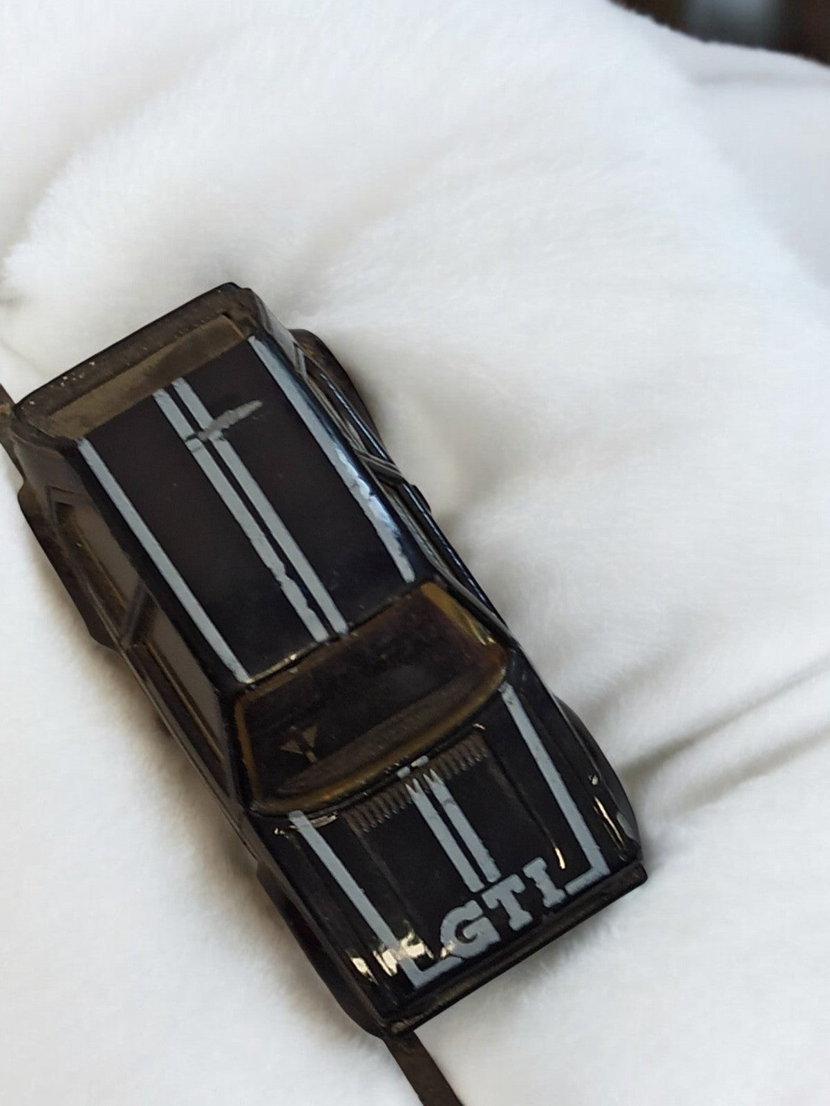 Véhicule miniature vintage GTI noir rayures blanches ancien rétro voiture rare