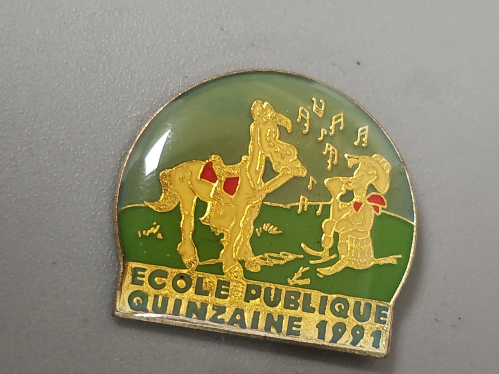 Pin's rétro école publique 1991 ancien badge collection quinzaine vintage France