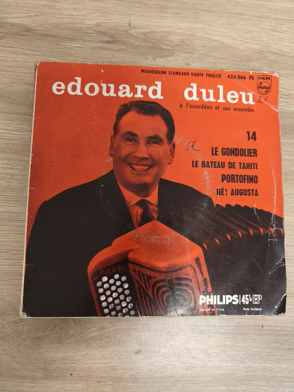 Vinyle 45 tours Edouard Duleu Philips ? Accordéon, pochette rouge, 4 titres