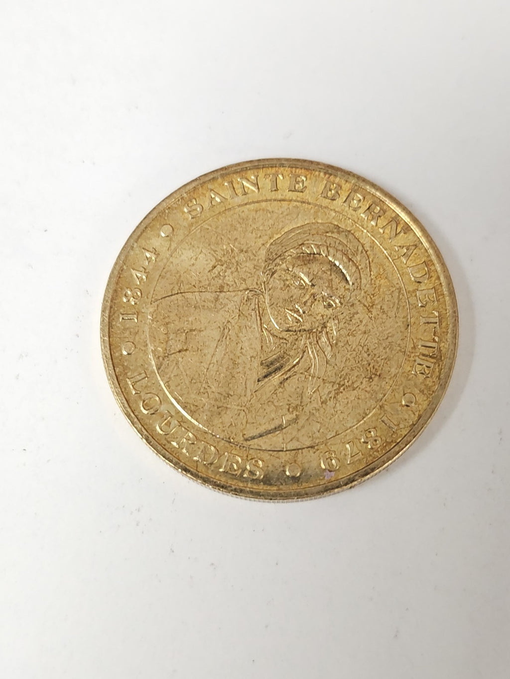 Pièce commémorative Lourdes souvenir religieux France médaille événement spécial