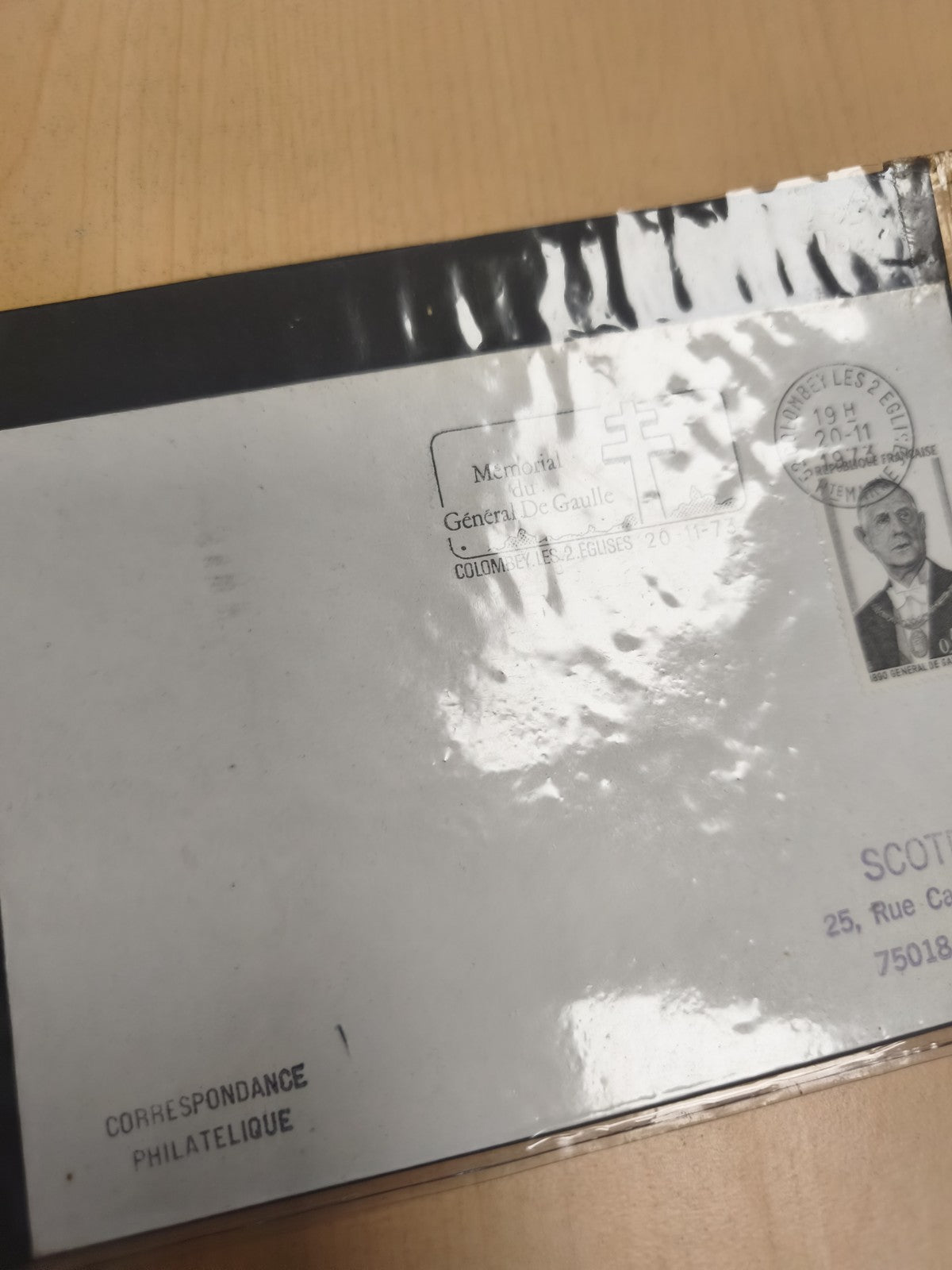Enveloppe philatélique Mémorial Général De Gaulle 1973 timbre France