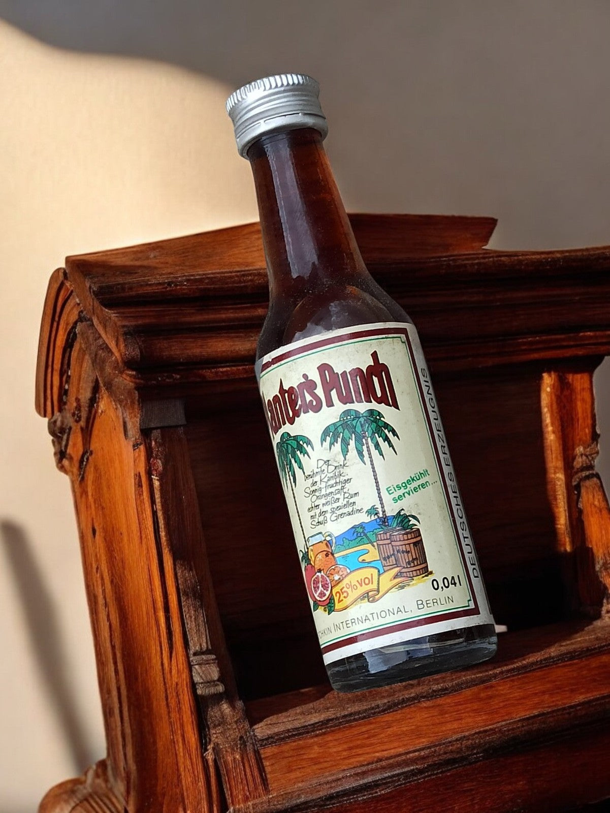Miniature ancienne mignonette d?alcool vintage pour collectionneur rétro déco ba