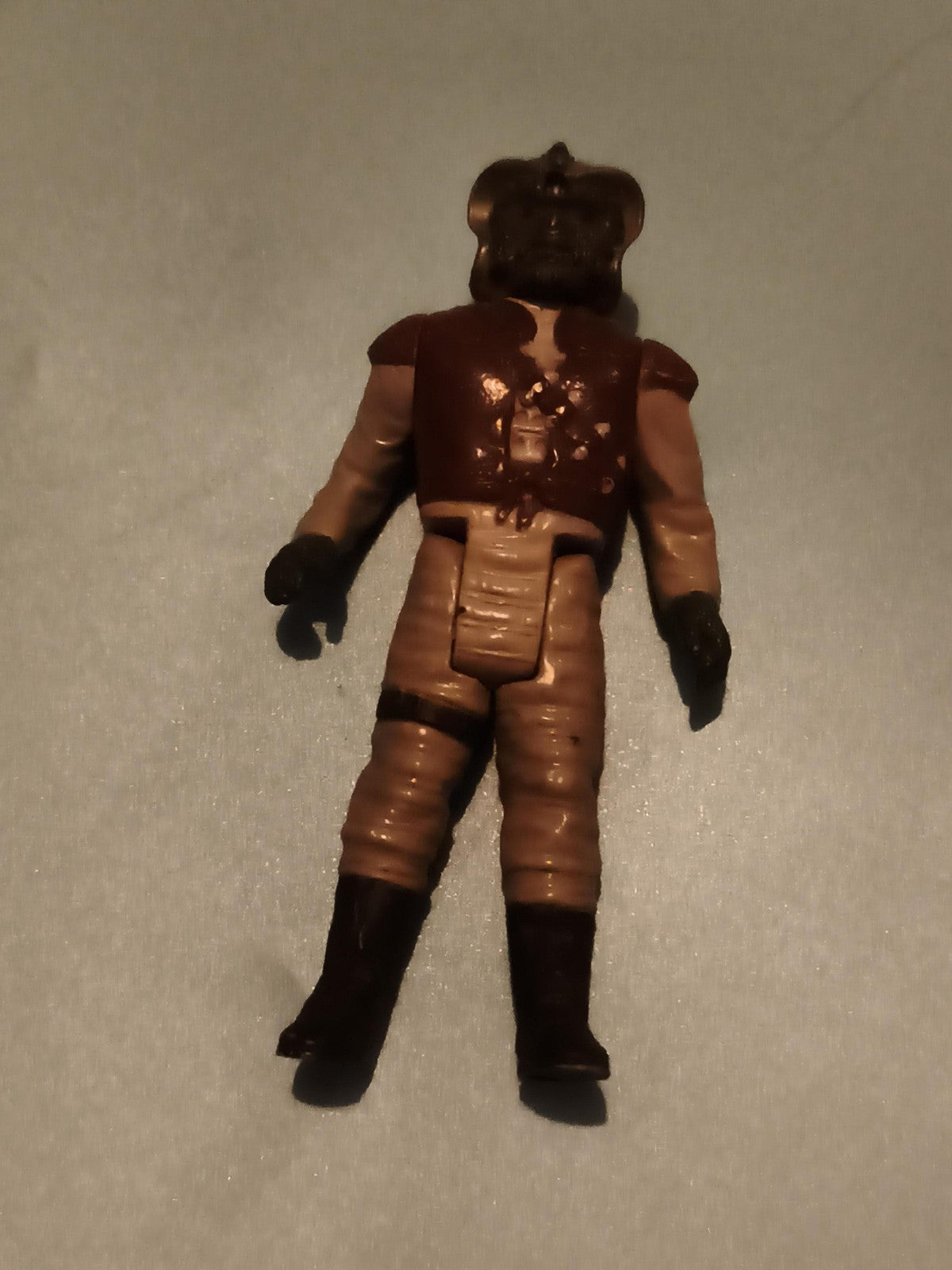 Figurine Star Wars personnage brun beige jouet articulé vintage