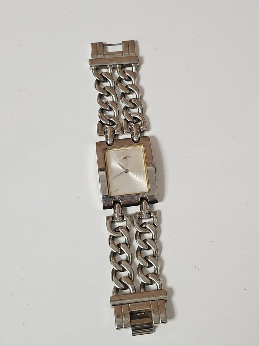 Montre Guess pour femme élégante, accessoire mode occasion, montre-bracelet Gues
