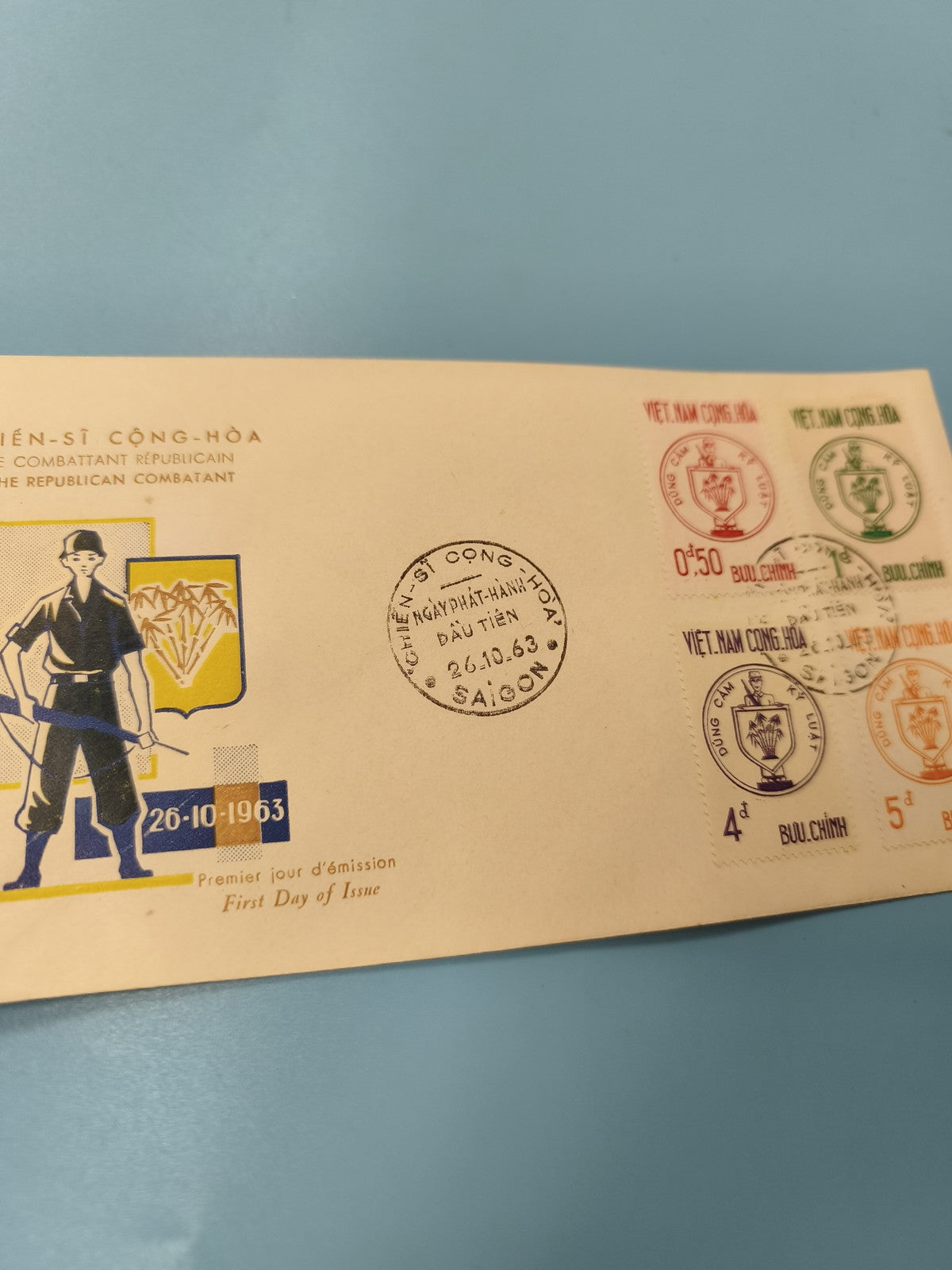 Ancienne enveloppe FDC Vietnam 1963 timbres République combattant Saigon