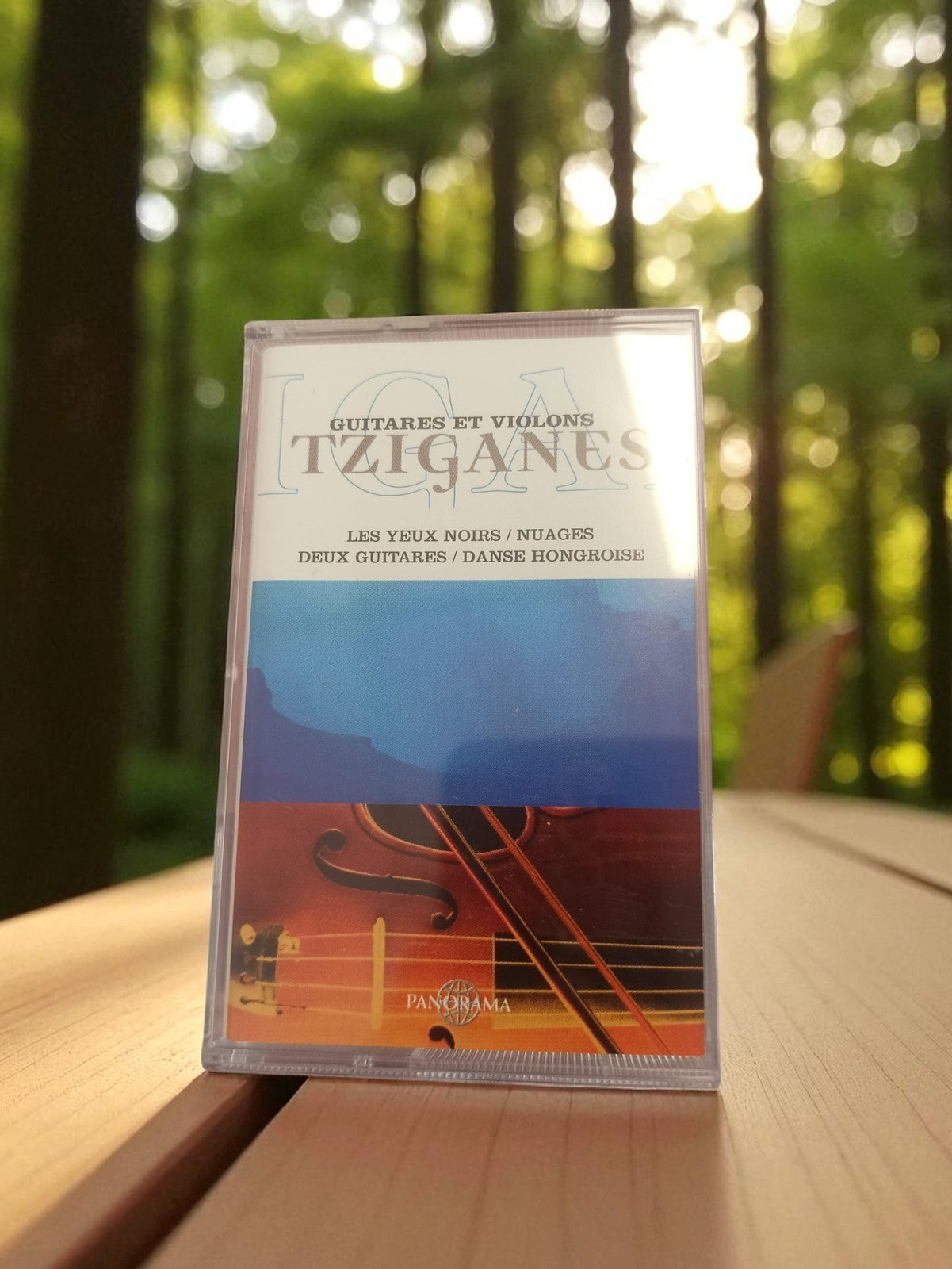 Cassette audio vintage Guitares et Violons Tziganes Panorama ancien K7 musique