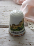 Dé à coudre ancien Les Remparts Carcassonne porcelaine souvenir vintage couture