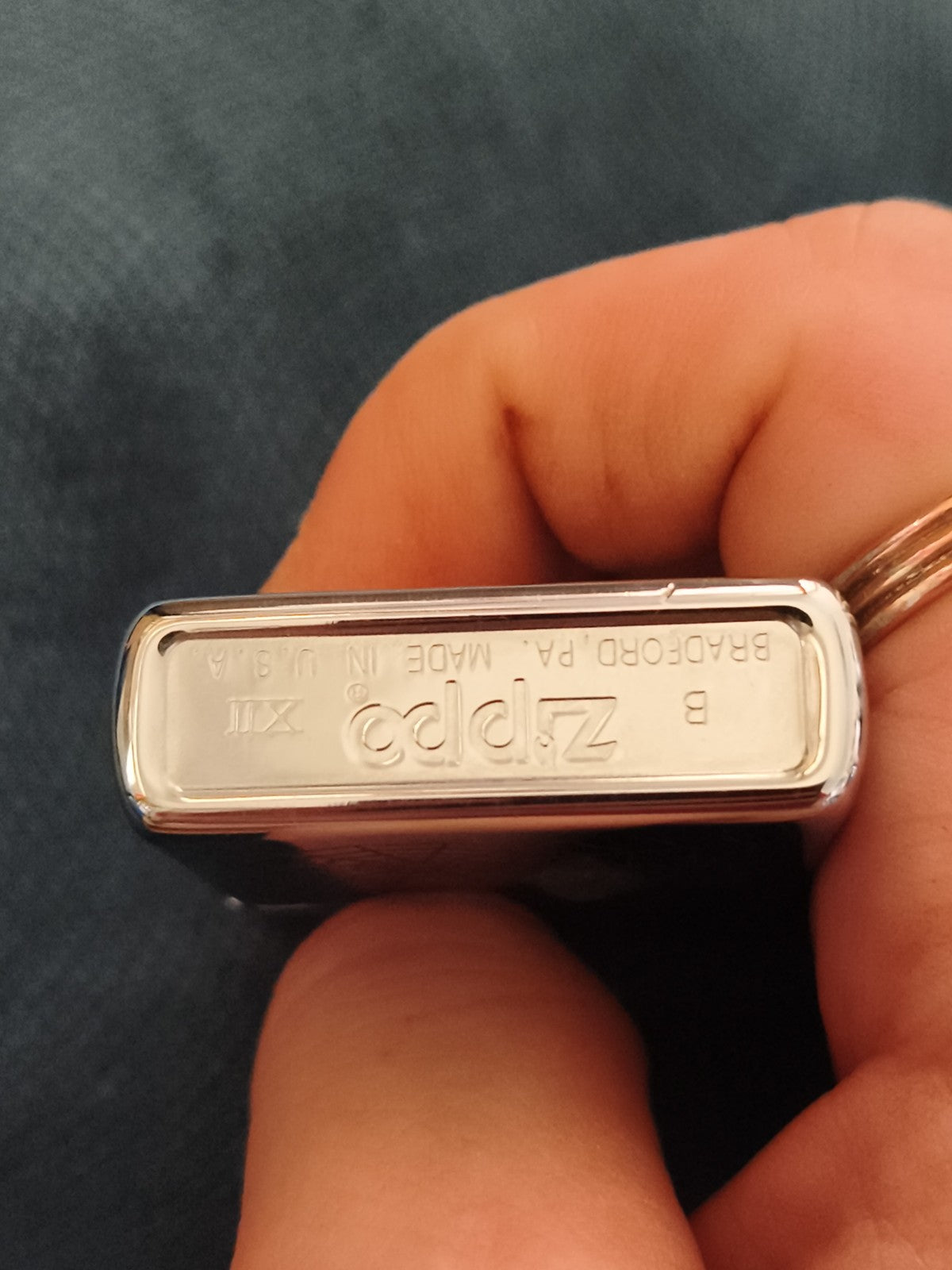 Briquet Zippo vintage toile d’araignée, finition chromée, rare lighter