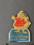 Vintage pin's ancien Walt Disney Home Video collection rétro rare badge film