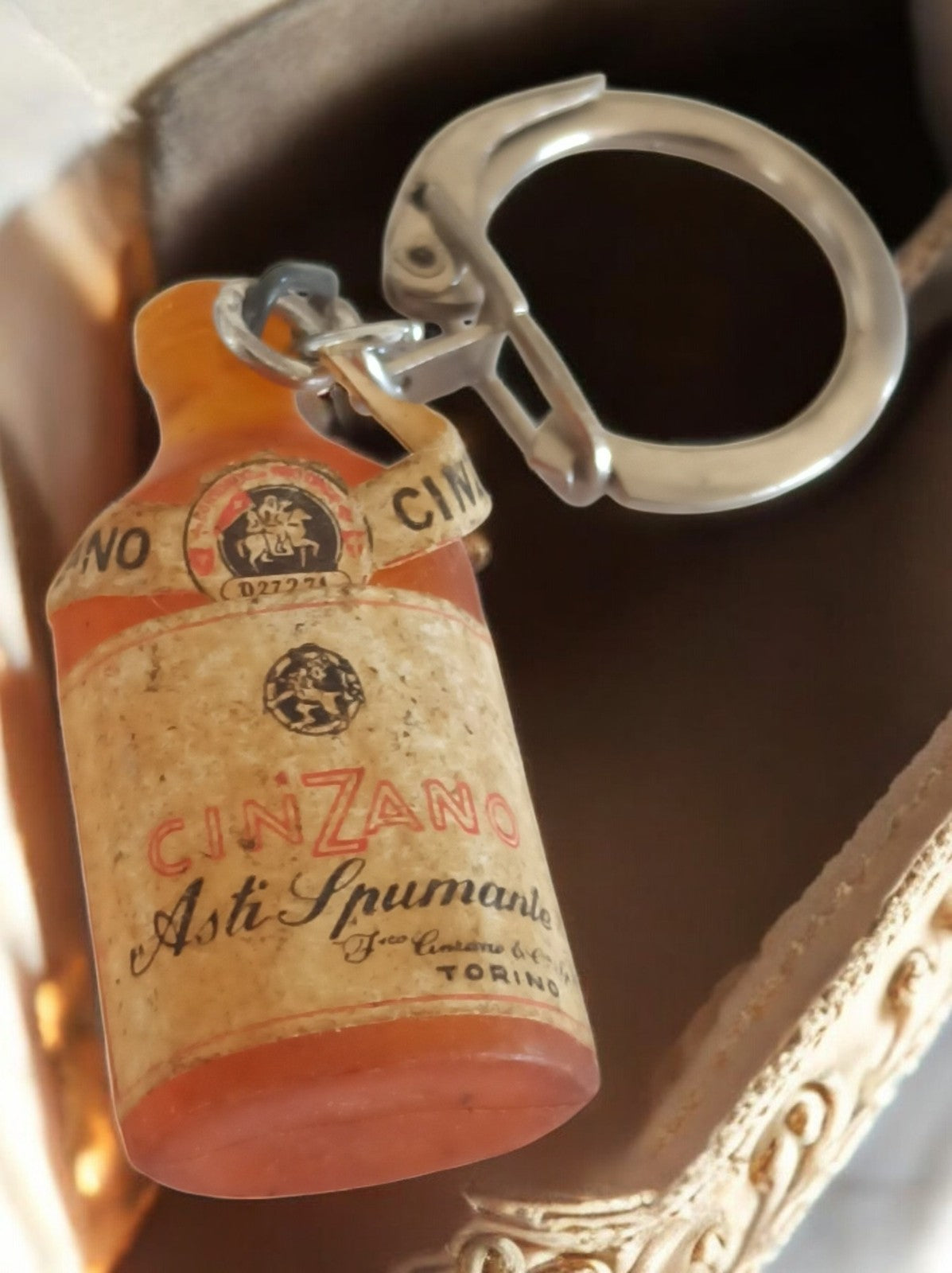 Porte-clés Cinzano Asti Spumante vintage France pub alcool ancien