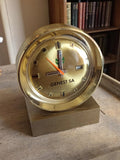 Réveil vintage Genest SA doré sur socle – ancien modèle années 70