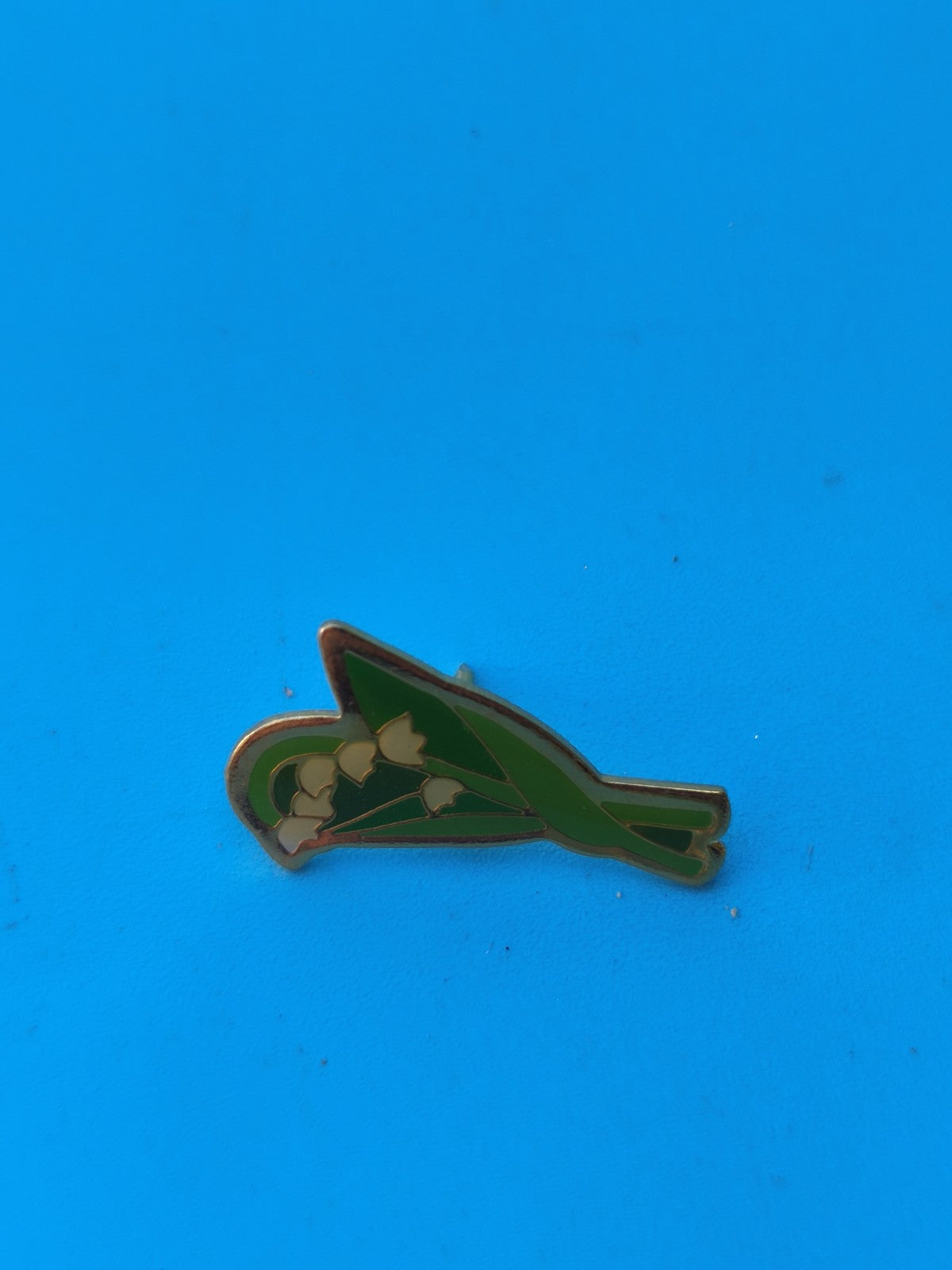 Pin's vintage fleur muguet émaillé vert blanc ancien collection déco (Ref 8)