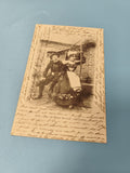 Carte postale ancienne CPA Bretagne Mr et Mme Botrel costume traditionnel puits