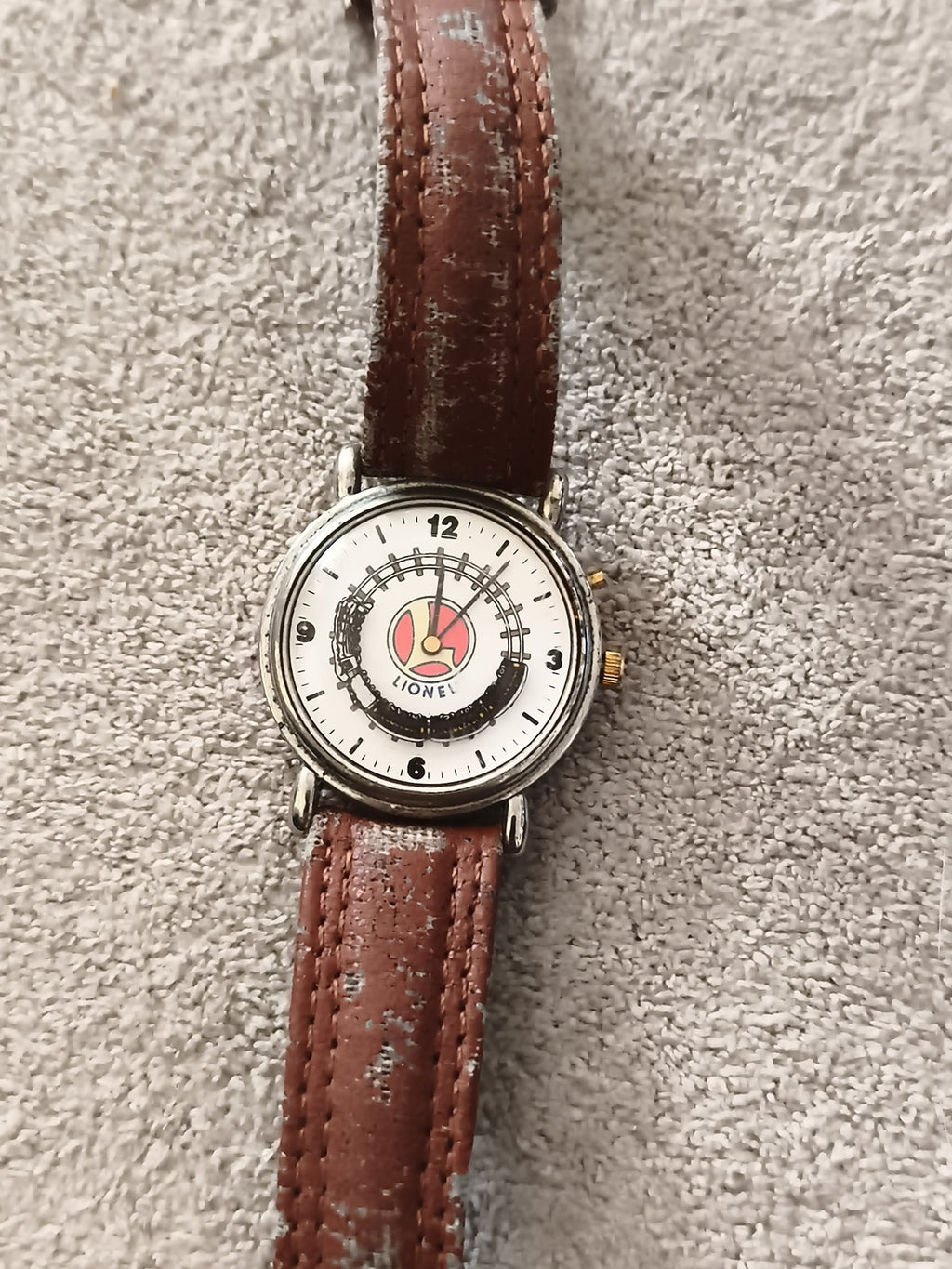 Montre homme Lionel cadran train vintage style, bracelet marron, montre analogiq