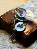Broche fleur vintage strass bleu, style rétro, bijou fantaisie élégant