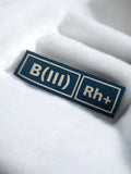 Écusson brodé vintage groupe sanguin B(III) Rh+ bleu ancien badge textile