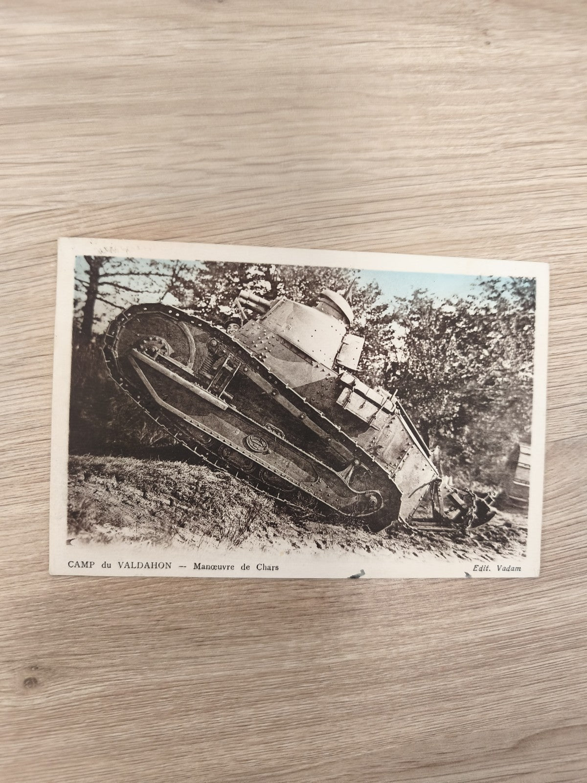 Ancienne carte postale Camp Valdahon man?uvre chars FT-17 militaire