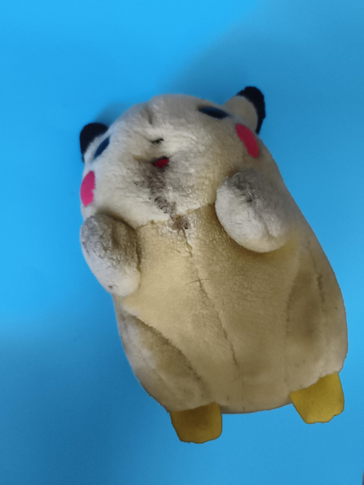 Peluche Pikachu vintage Pokémon, jaune, jouet ancien, plush rétro