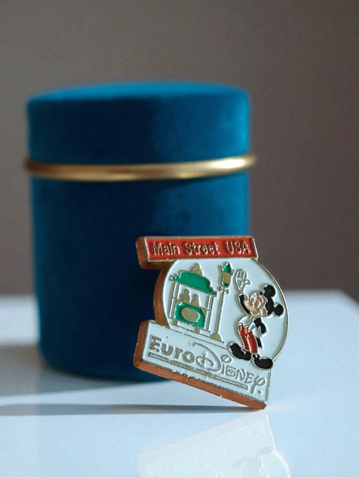 Pin's Euro Disney Main Street USA vintage édition limitée Disney