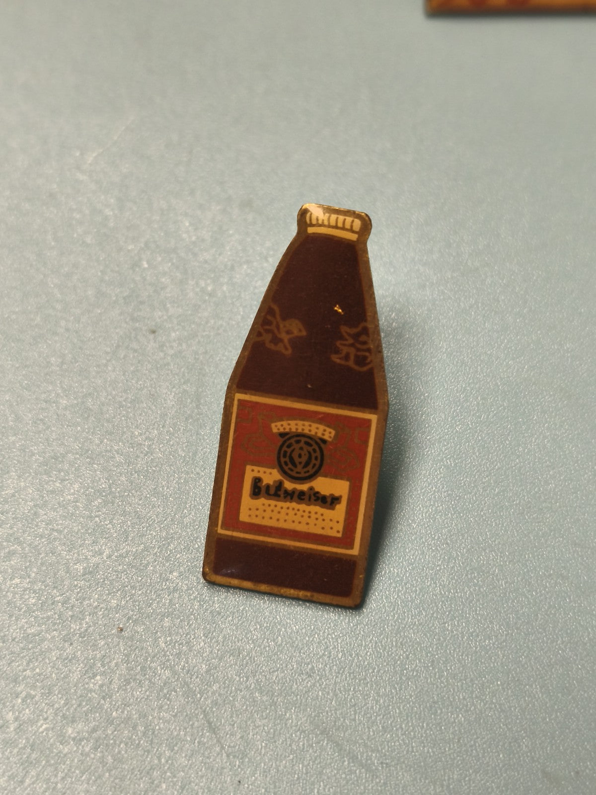 Pin's vintage Budweiser bouteille bière collection brasseur ancien (Ref 6)