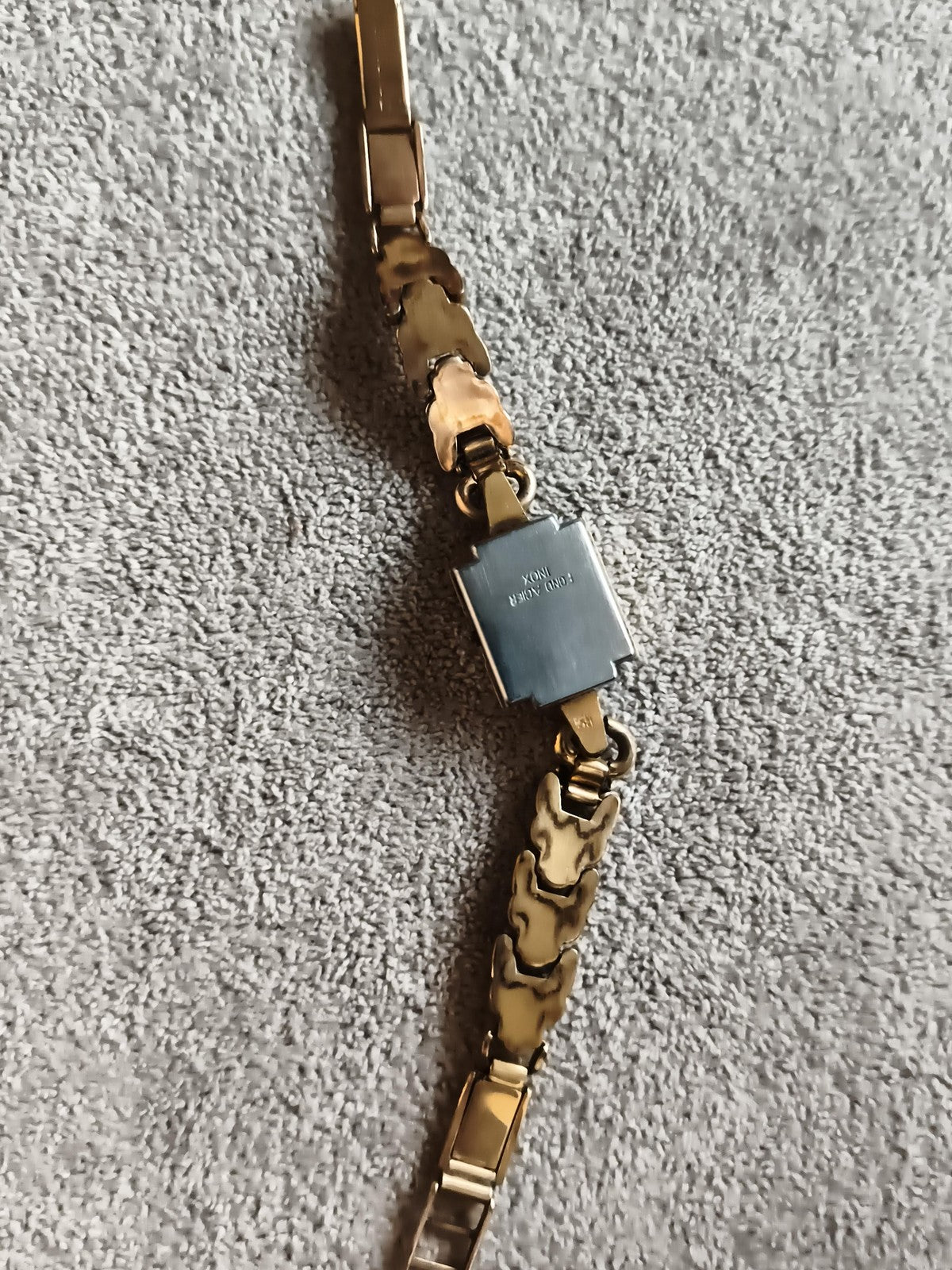 Montre femme vintage Trib Swiss plaquée or carré, bracelet maillons dorés rétro