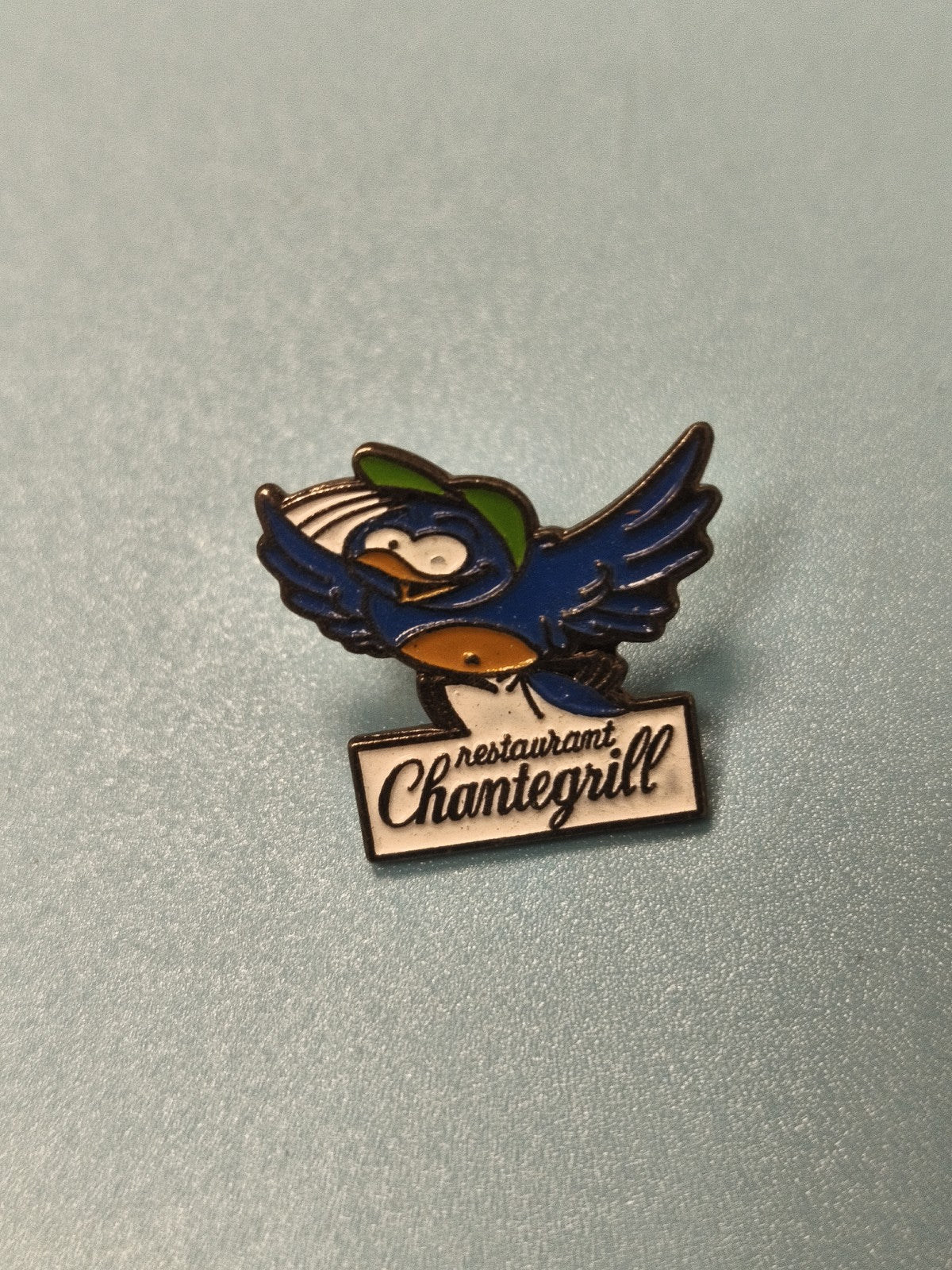Vintage pin's Chantegrill oiseau mascotte restaurant collection (Ref 16)