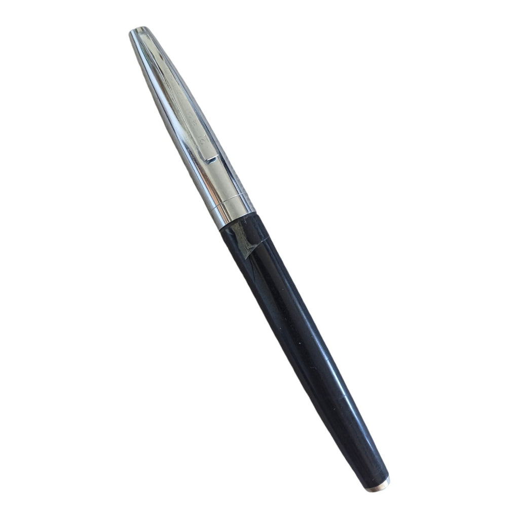 Stylo plume Everflow vintage capuchon métal finition noire